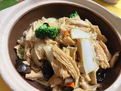 -天天向上素食餐厅(五台山店)