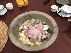 -姚记抚仙湖石锅鱼庄