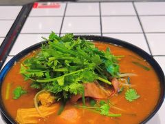 -肥汁米蘭香港米线(长宁来福士店)