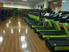 -格易美游泳馆健身房(新昆仑店)