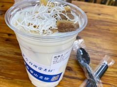 -巍山𤆵肉饵丝