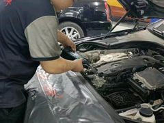 -友谊汽车维修保养·钣金喷漆事故定损·洗车贴膜