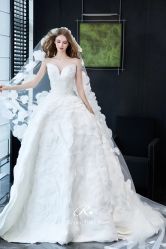 -Renee芮亦婚纱