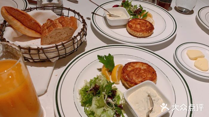Wolfgang’s Steakhouse 沃夫冈牛排馆(上海白玉兰广场店)招牌蟹肉饼图片
