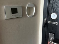 -桔子酒店(上海西藏北路地铁站店)