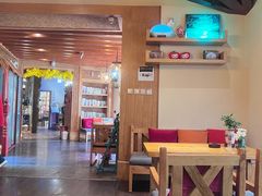 -月亮眼花园餐厅书吧酒吧