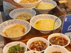 -李与白包子铺(桐梓林店)