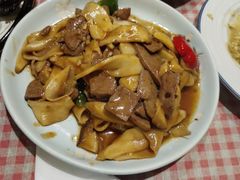 猪肝炒杏鲍菇-吉事利茶餐厅