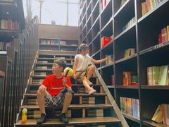 -钟书阁(松江泰晤士小镇店)