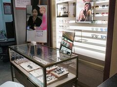 -吴良材眼镜(美罗城店)