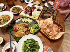 -老滇山寨•云南特色菜•地方菜•民族风情歌舞表演(金碧店)