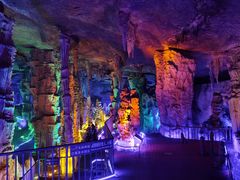 -泰安地下龙宫景区