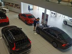 -杭州中沃沃尔沃4S店(滨江区店)
