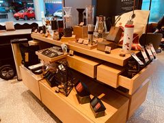 -星巴克臻选(上海合生汇1F店)