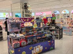 -名创优品(山东青岛华润万象城店)