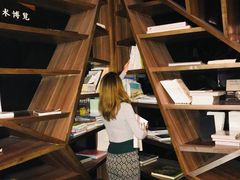 -钟书阁(松江泰晤士小镇店)