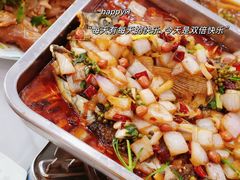 -丹水桥地锅鱼·翘嘴鲌·地方特色全鱼宴(丹江口大坝店)