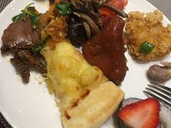 猪蹄-昆明南亚风情园豪生大酒店-泰式国际海鲜自助餐厅
