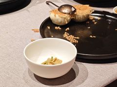 网格黑毛猪肉生煎包-三利音·玖弄小鲜(浦东嘉里城店)