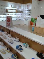 -孩子王(奥克斯广场店)