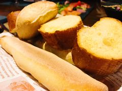 餐前欧式面包-YUE·6·西式融合餐厅(外滩六号店)