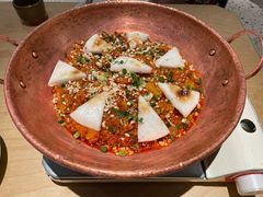 铜锅饵块油焖鸡-一坐一忘云南菜(卓悦中心)