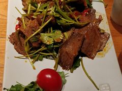 彝族手撕美人椒拌牛肉-云海肴·汽锅鸡·云南菜(高德置地店)