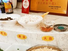 -洞亭火锅(防空洞总店)