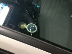 -鲨鱼皮汽车凹陷玻璃修复(静安店)