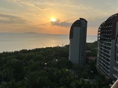 -三亚湾海居铂尔曼度假酒店