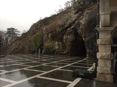 -波斯托伊纳溶洞