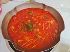 -毛辣果·贵州红酸汤牛肉火锅(西单店)