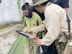 -东湖小天池真人CS彩弹野战基地