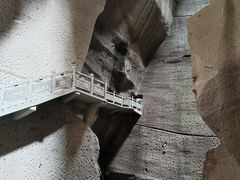 -伍山石窟