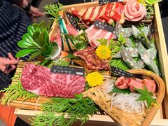 -山川小町·极番烧肉(新地假日广场店)