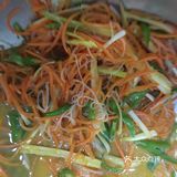 小白兔爱吃的胡萝卜营养丰富凉拌也好吃