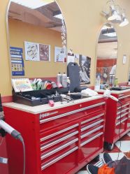 -Devilhands Barbershop男士理容店