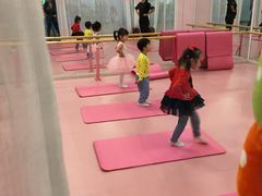 -艺彩童馨舞蹈培训学校(西湖道校区)