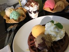 -莓园冰淇淋店