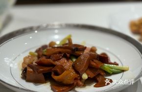 Scallion-Flavored Matsusaka Pork with Porcini Mushrooms
