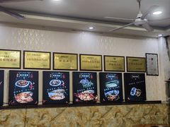 -刘胖娃鱼庄·特色肥肠鱼(杨家坪店)