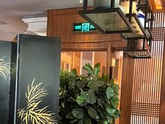 -八府香鸭·啫啫煲(华山路店)