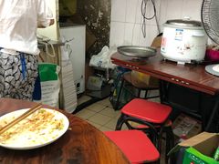 -黄阿姨锅贴大王(万航渡路店)