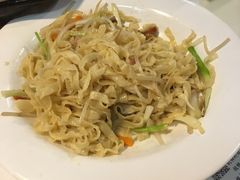 -新大咀港式茶餐厅(宝山万达店)