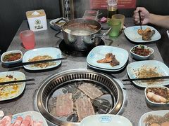 -金滏山烤肉·海鲜·火锅自助餐厅(襄阳万达店)