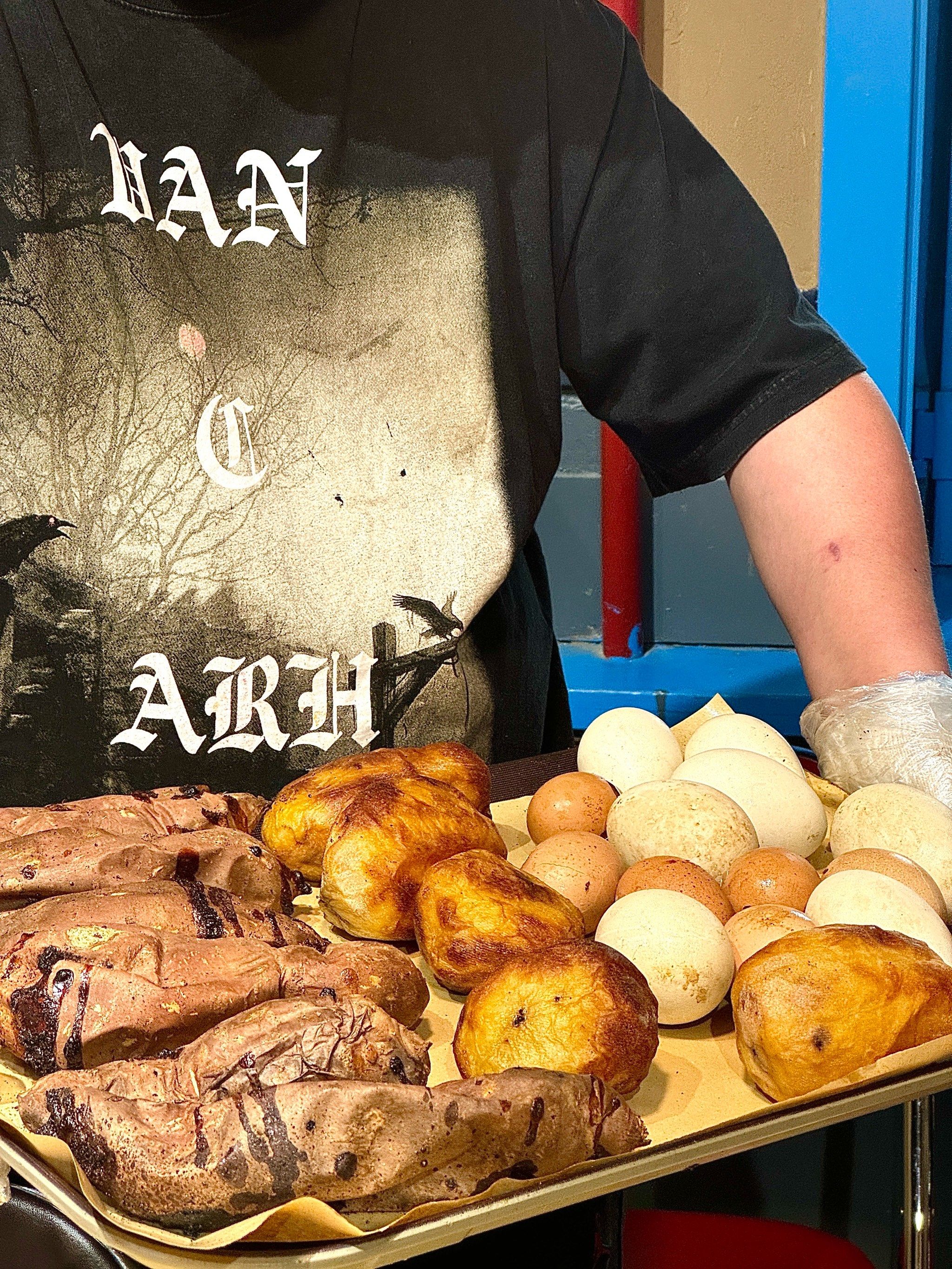 终于吃到正宗东北土窑坑烤!被香迷糊了!