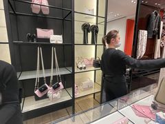 -CHANEL(恒隆广场店)