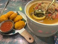 Golden虾饼-浩海火燒雲傣家菜(芮欧百货店)