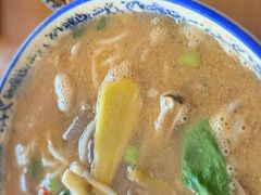 -邱芳粉店(迎宾大道旗舰店)