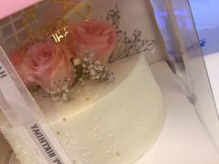 邂逅鲜花双层蛋糕-艾加柒克蛋糕茶歇甜品台(春熙路店)